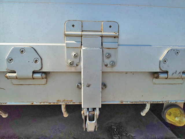 いすゞギガアルミブロック大型（10t）[写真12]