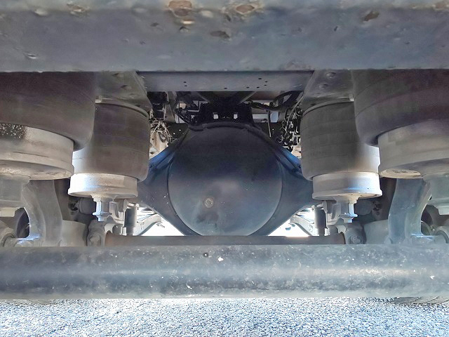 いすゞギガアルミブロック大型（10t）[写真23]