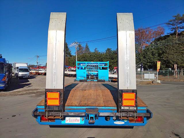 UDトラックスコンドル回送車中型（4t）[写真11]