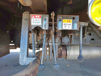 UDトラックスコンドル回送車中型（4t）[写真20]