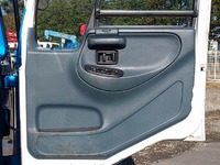 UDトラックスコンドル回送車中型（4t）[写真30]