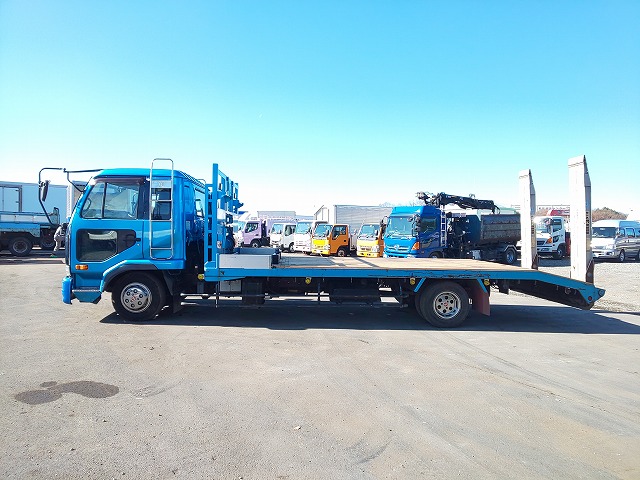 UDトラックスコンドル回送車中型（4t）[写真05]