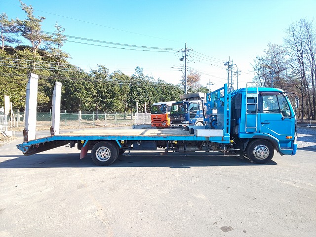 UDトラックスコンドル回送車中型（4t）[写真07]