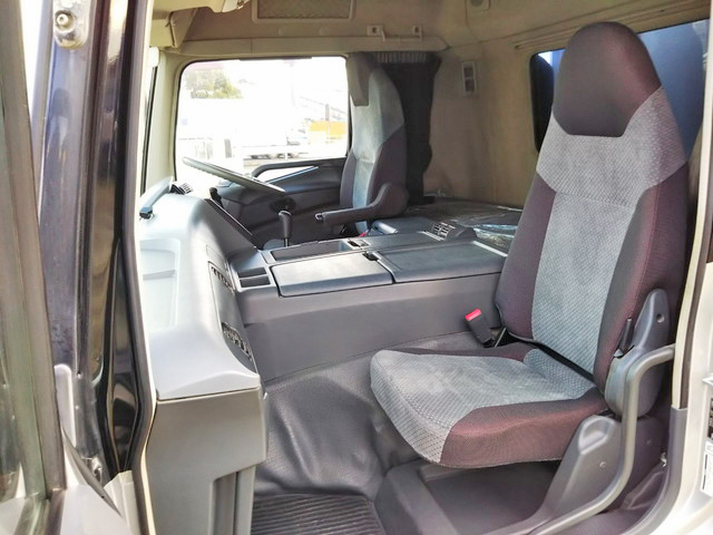 三菱ふそうスーパーグレートダンプ大型（10t）[写真31]