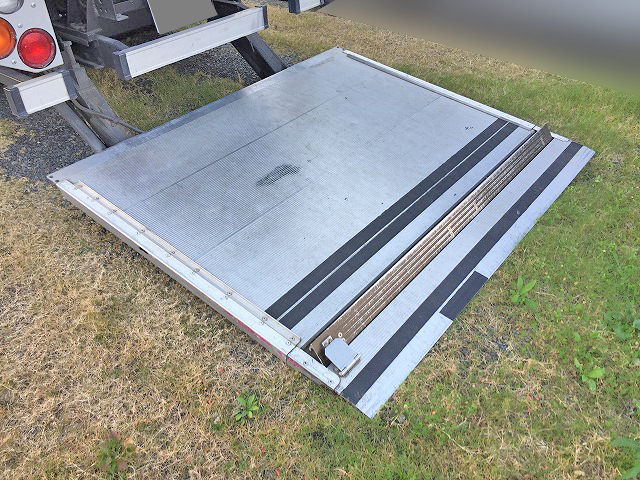 トヨタダイナアルミバン小型（2t・3t）[写真14]