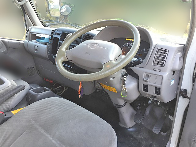 トヨタダイナアルミバン小型（2t・3t）[写真29]