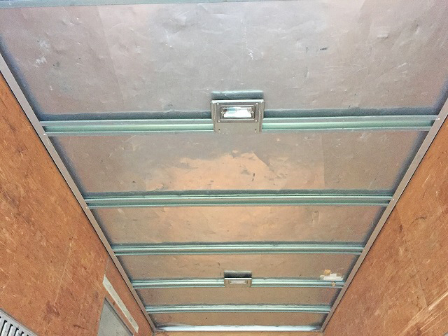 トヨタダイナアルミバン小型（2t・3t）[写真05]