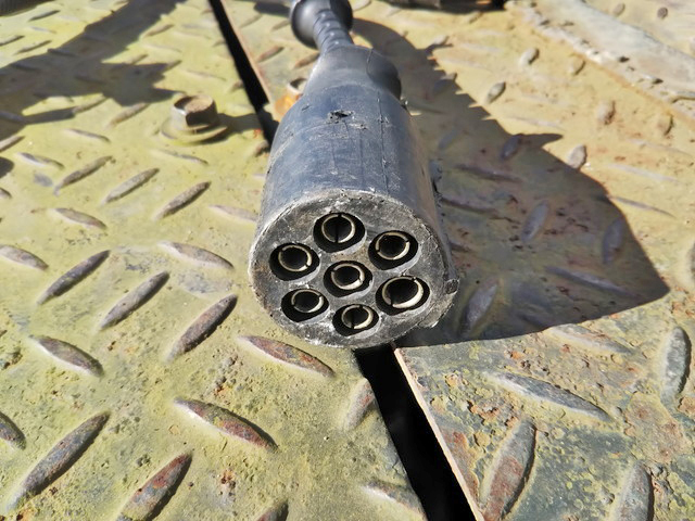 日野プロフィアトレーラーヘッド（トラクターヘッド）大型（10t）[写真14]