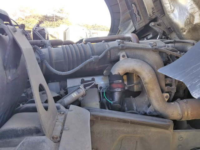 日野プロフィアトレーラーヘッド（トラクターヘッド）大型（10t）[写真23]