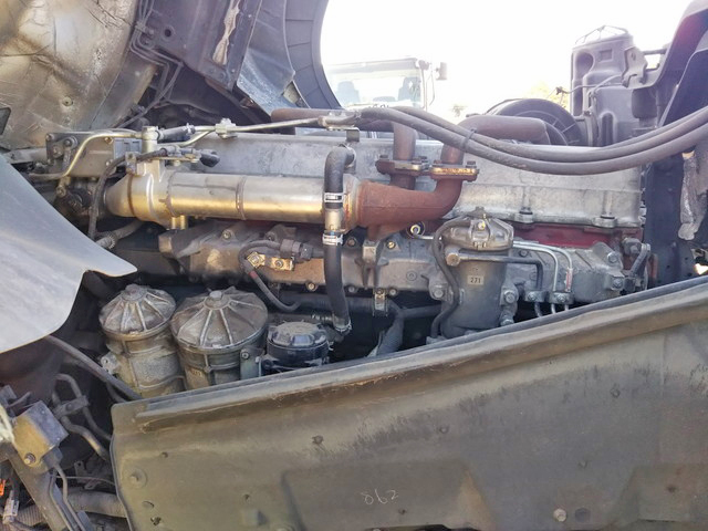 日野プロフィアトレーラーヘッド（トラクターヘッド）大型（10t）[写真24]