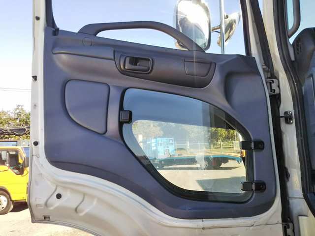 日野プロフィアトレーラーヘッド（トラクターヘッド）大型（10t）[写真26]