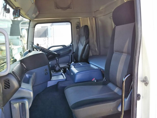 日野プロフィアトレーラーヘッド（トラクターヘッド）大型（10t）[写真29]
