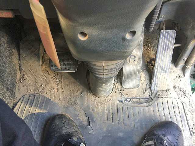 三菱ふそうスーパーグレートセルフローダー大型（10t）[写真29]