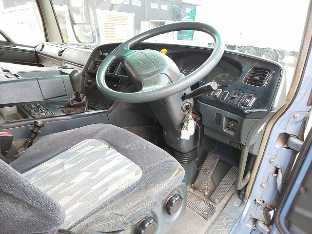 三菱ふそうスーパーグレート深ダンプ（土砂禁ダンプ）大型（10t）[写真33]