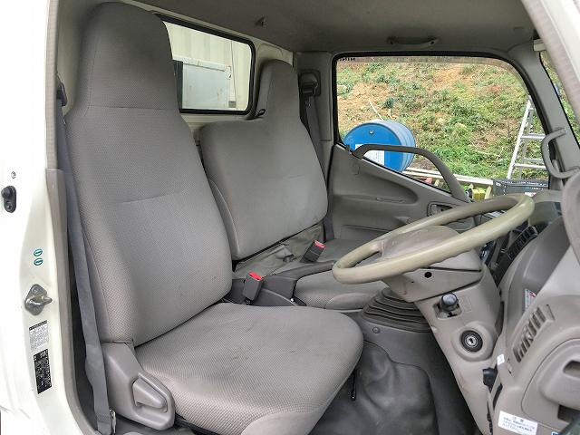 日野デュトロアームロール小型（2t・3t）[写真31]