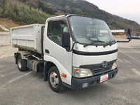 日野デュトロアームロール小型（2t・3t）[写真03]