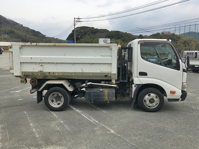 日野デュトロアームロール小型（2t・3t）[写真08]