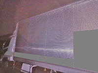 三菱ふそうファイターアルミバン中型（4t）[写真04]