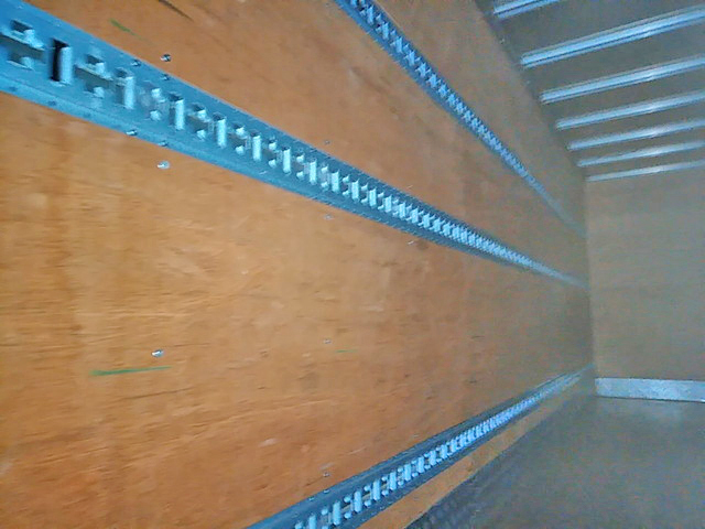 三菱ふそうファイターアルミバン中型（4t）[写真09]