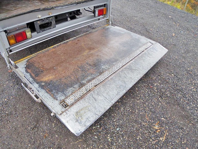 トヨタダイナアルミバン小型（2t・3t）[写真23]