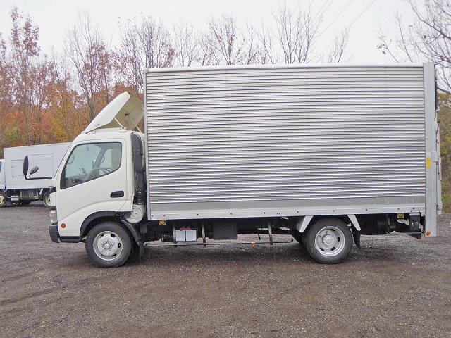 トヨタダイナアルミバン小型（2t・3t）[写真06]