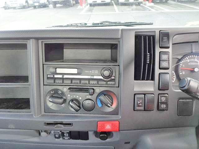 いすゞエルフ平ボディ小型（2t・3t）[写真11]