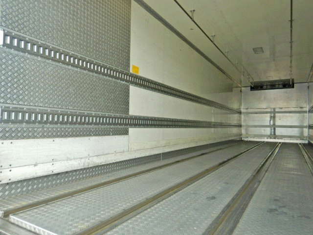 三菱ふそうスーパーグレート冷凍車（冷蔵車）大型（10t）[写真10]