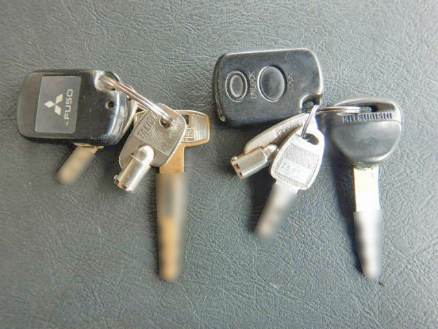 三菱ふそうスーパーグレート冷凍車（冷蔵車）大型（10t）[写真30]