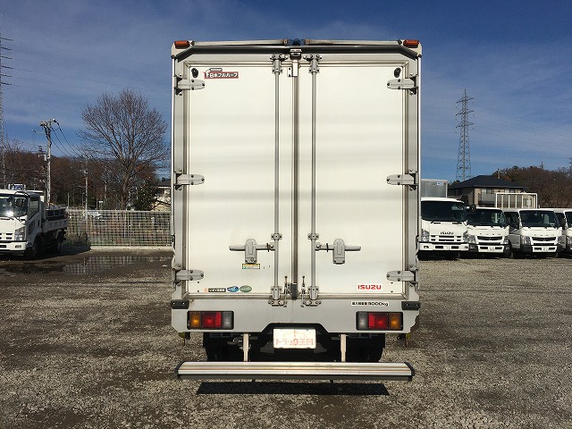 いすゞエルフアルミウイング小型（2t・3t）[写真11]