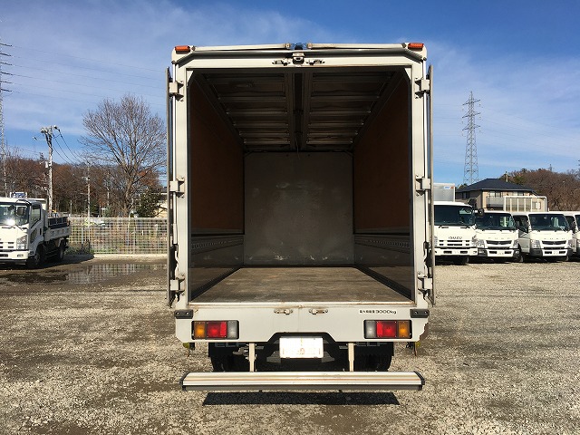 いすゞエルフアルミウイング小型（2t・3t）[写真12]