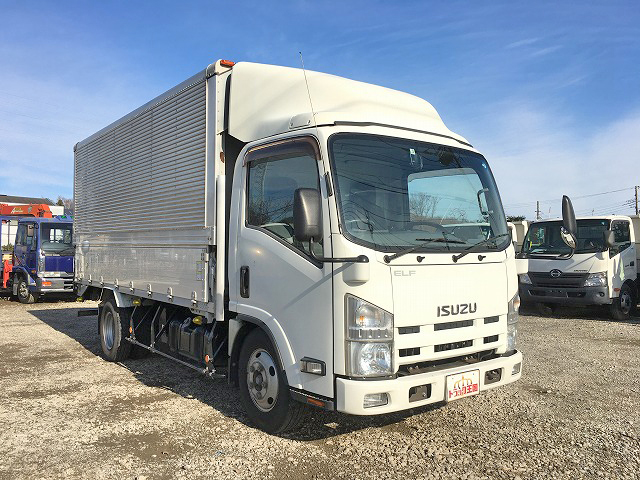 いすゞエルフアルミウイング小型（2t・3t）[写真03]