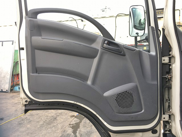 いすゞエルフアルミウイング小型（2t・3t）[写真31]