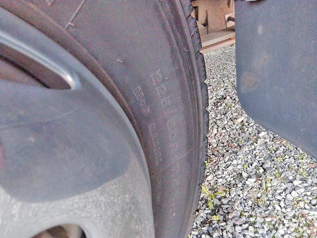 いすゞフォワード幌車中型（4t）[写真16]