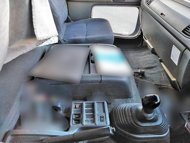 いすゞフォワード幌車中型（4t）[写真29]