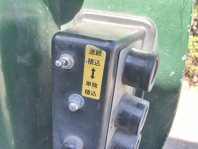 日野デュトロパッカー車（塵芥車）小型（2t・3t）[写真15]