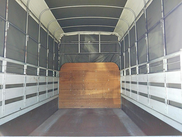 いすゞエルフ幌車小型（2t・3t）[写真11]