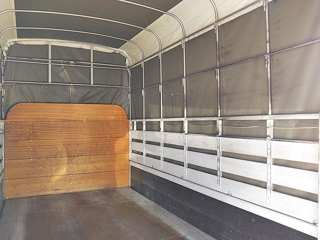 いすゞエルフ幌車小型（2t・3t）[写真13]