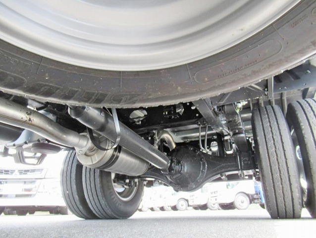 三菱ふそうキャンターアルミバン小型（2t・3t）[写真19]