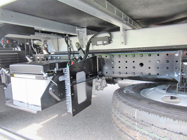 三菱ふそうキャンターアルミバン小型（2t・3t）[写真22]