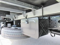 三菱ふそうキャンターアルミバン小型（2t・3t）[写真23]