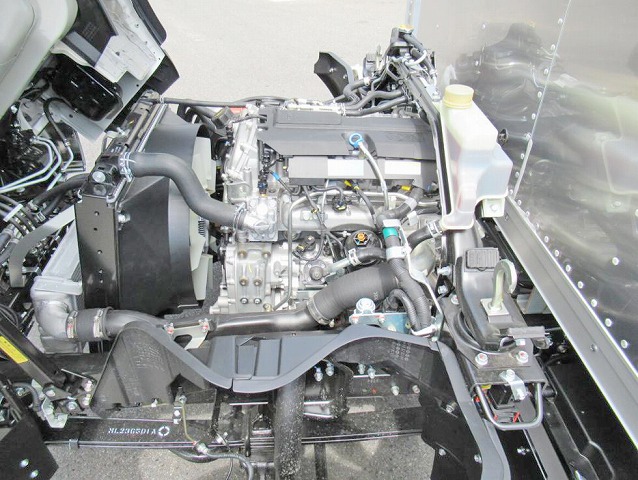 三菱ふそうキャンターアルミバン小型（2t・3t）[写真28]