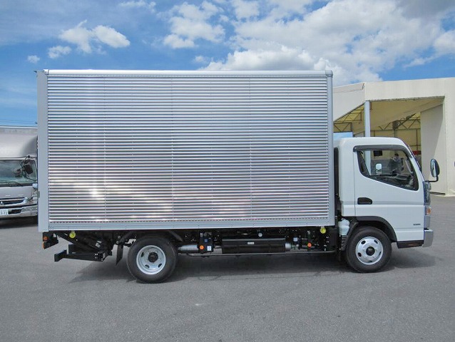 三菱ふそうキャンターアルミバン小型（2t・3t）[写真03]