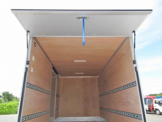 三菱ふそうキャンターアルミバン小型（2t・3t）[写真08]