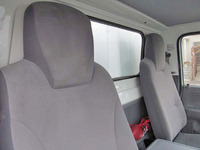 いすゞエルフ冷凍車（冷蔵車）小型（2t・3t）[写真07]