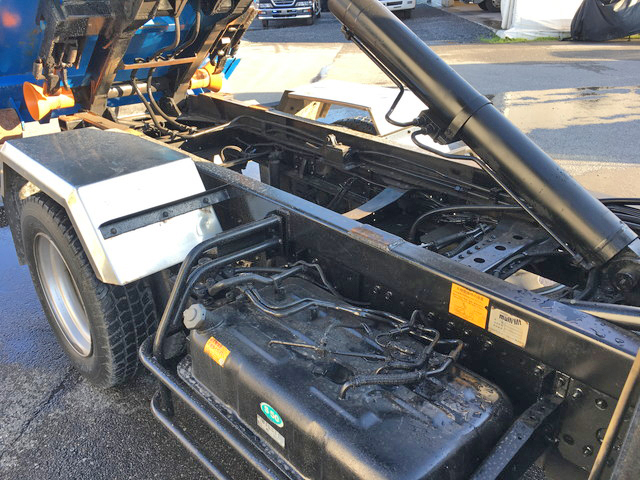 三菱ふそうキャンターマルチリフト小型（2t・3t）[写真18]