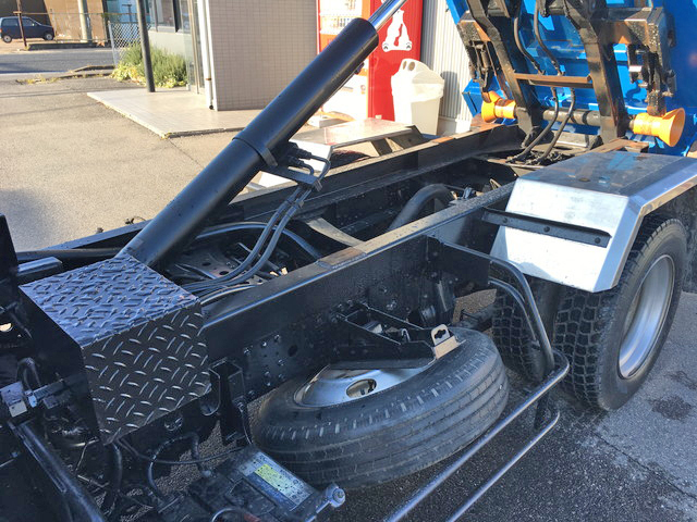 三菱ふそうキャンターマルチリフト小型（2t・3t）[写真19]