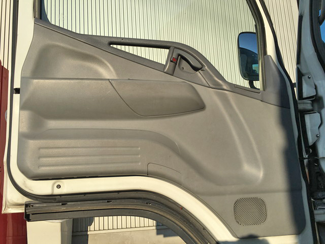 三菱ふそうキャンターマルチリフト小型（2t・3t）[写真27]