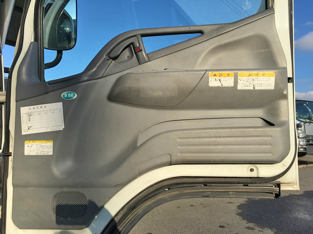 三菱ふそうキャンターマルチリフト小型（2t・3t）[写真28]