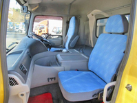 UDトラックスクオンアルミウイング大型（10t）[写真32]