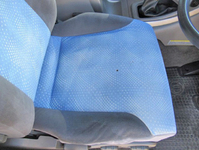 UDトラックスクオンアルミウイング大型（10t）[写真35]